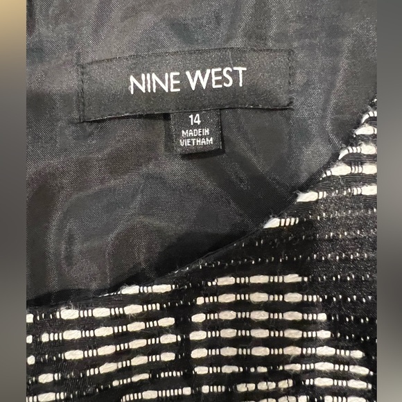 NINE WEST FIT AND FLAIR GORGEOUS DRESS,  SIZE:14 BUST:20.5”,  WAIST:17.5” - Picture 11 of 14